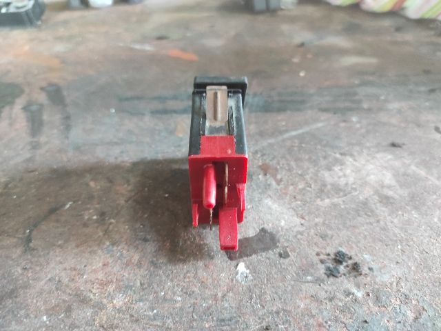 bontott VW PASSAT B5 Kipörgésgátló Kapcsoló