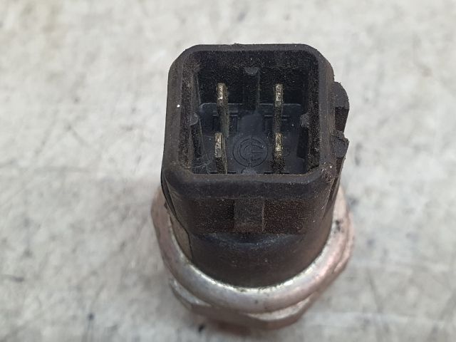 bontott VW PASSAT B5 Klíma Nyomásérzékelő Kapcsoló