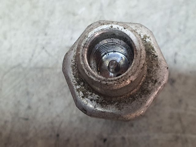 bontott VW PASSAT B5 Klíma Nyomásérzékelő Kapcsoló