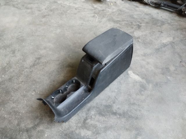 bontott VW PASSAT B5 Könyöklő