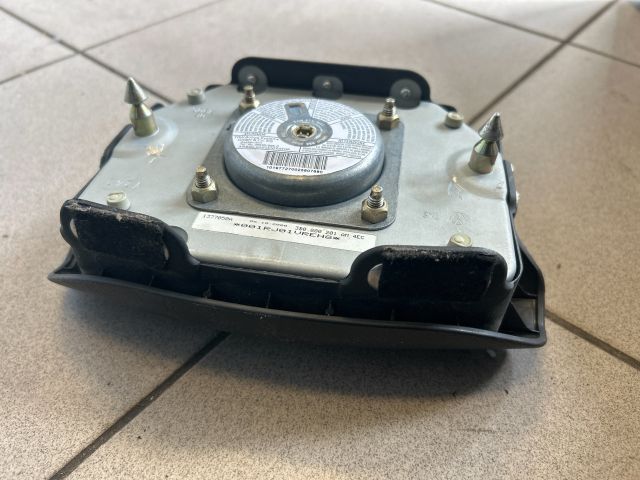 bontott VW PASSAT B5 Kormánylégzsák