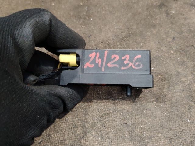 bontott VW PASSAT B5 Központi Ütközés Érzékelő