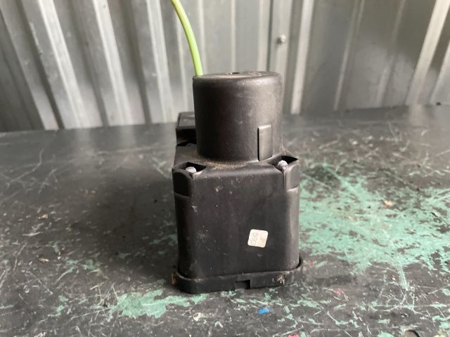 bontott VW PASSAT B5 Központizár Motor (Pozíciófüggetlen)