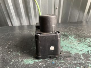 bontott VW PASSAT B5 Központizár Motor (Pozíciófüggetlen)