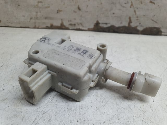 bontott VW PASSAT B5 Központizár Motor Tankajtó