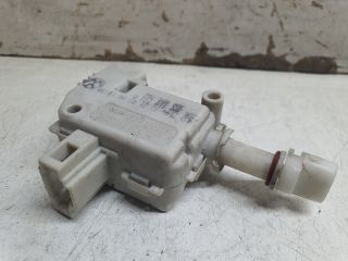 bontott VW PASSAT B5 Központizár Motor Tankajtó