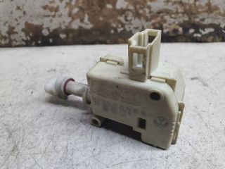 bontott VW PASSAT B5 Központizár Motor Tankajtó