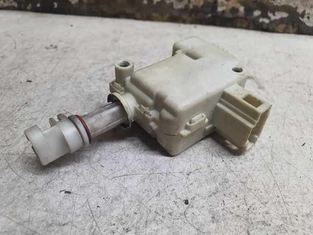 bontott VW PASSAT B5 Központizár Motor Tankajtó