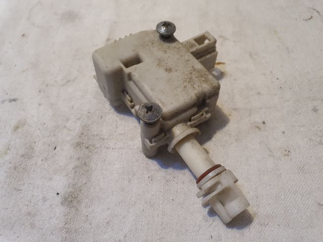 bontott VW PASSAT B5 Központizár Motor Tankajtó