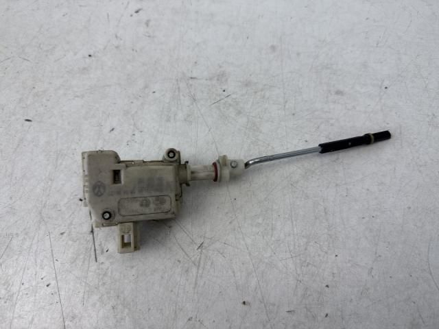 bontott VW PASSAT B5 Központizár Motor Tankajtó