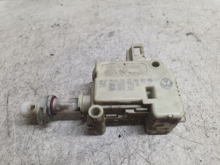 bontott VW PASSAT B5 Központizár Motor Tankajtó