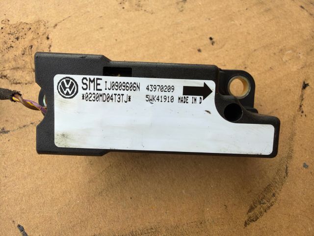 bontott VW PASSAT B5 Légzsák Indító Modul Oldallégzsák