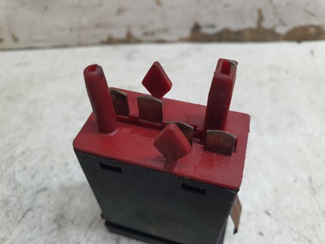 bontott VW PASSAT B5 Menetstabilizátor Kapcsoló