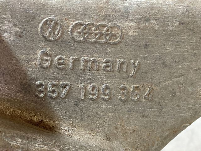 bontott VW PASSAT B5 Motor Tartó Bak (Fém)