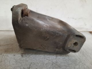 bontott VW PASSAT B5 Motor Tartó Bak (Fém)