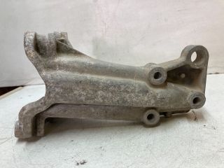 bontott VW PASSAT B5 Motor Tartó Bak (Fém)