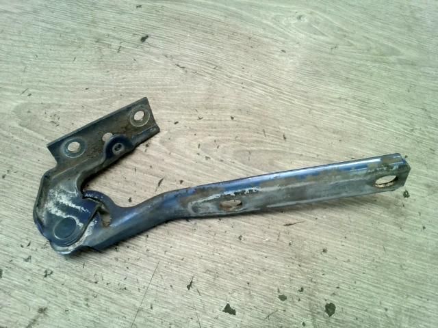 bontott VW PASSAT B5 Motorháztető Bal Zsanér