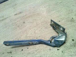 bontott VW PASSAT B5 Motorháztető Jobb Zsanér