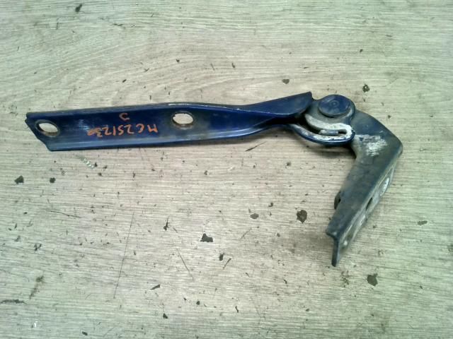 bontott VW PASSAT B5 Motorháztető Jobb Zsanér