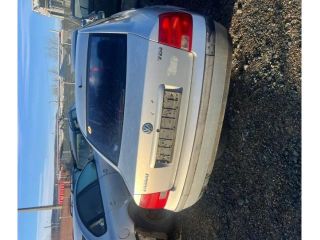 bontott VW PASSAT B5 Motorháztető Jobb Zsanér