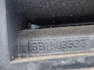 bontott VW PASSAT B5 Motorháztető Nyitó Kar / Gomb