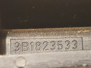 bontott VW PASSAT B5 Motorháztető Nyitó Kar / Gomb