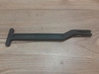 bontott VW PASSAT B5 Motorháztető Nyitó Kar / Gomb