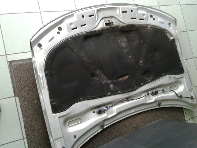 bontott VW PASSAT B5 Motorháztető Szigetelés