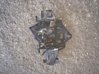 bontott VW PASSAT B5 Motorháztető Zárszerkezet