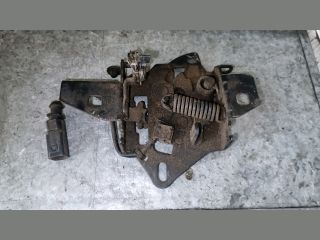 bontott VW PASSAT B5 Motorháztető Zárszerkezet