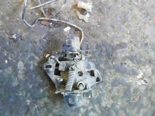 bontott VW PASSAT B5 Motorháztető Zárszerkezet