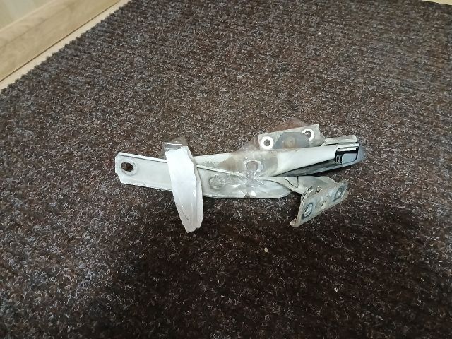 bontott VW PASSAT B5 Motorháztető Zsanér Pár