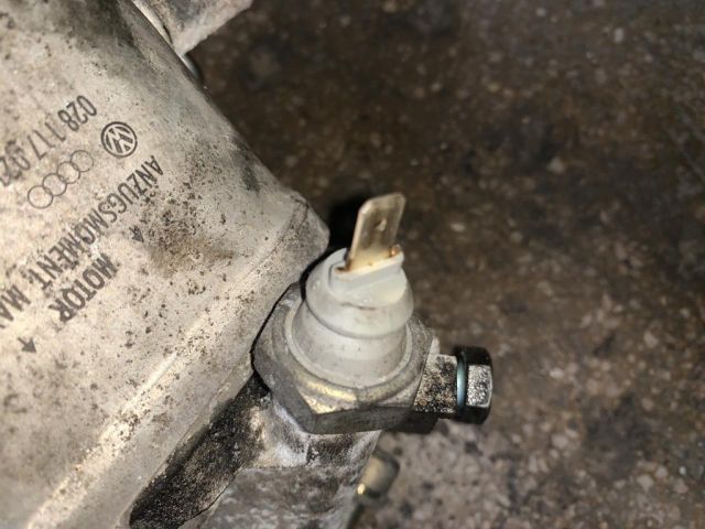 bontott VW PASSAT B5 Olajnyomás Jeladó