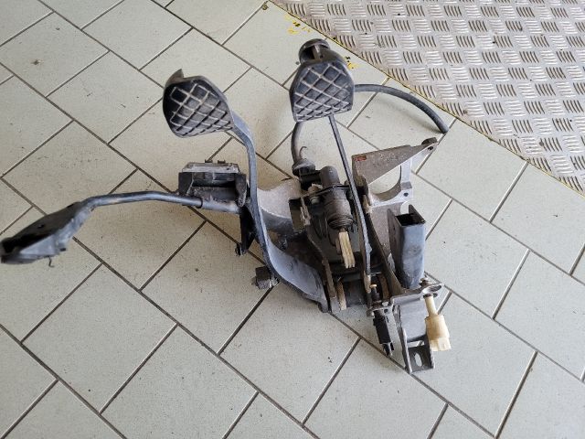 bontott VW PASSAT B5 Pedálsor (Gáz, Fék, Kuplung)