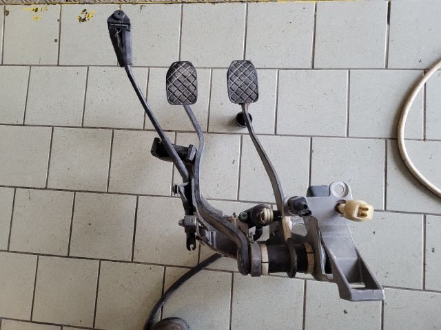 bontott VW PASSAT B5 Pedálsor (Gáz, Fék, Kuplung)