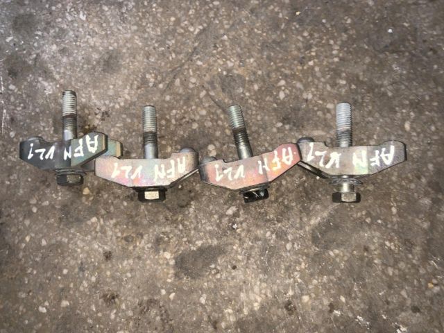 bontott VW PASSAT B5 Porlasztó Lefogató