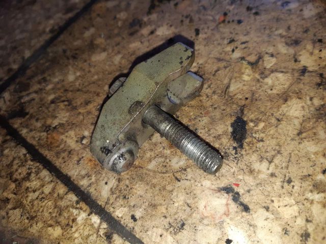 bontott VW PASSAT B5 Porlasztó Lefogató