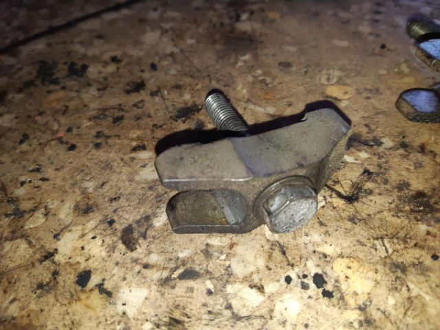 bontott VW PASSAT B5 Porlasztó Lefogató