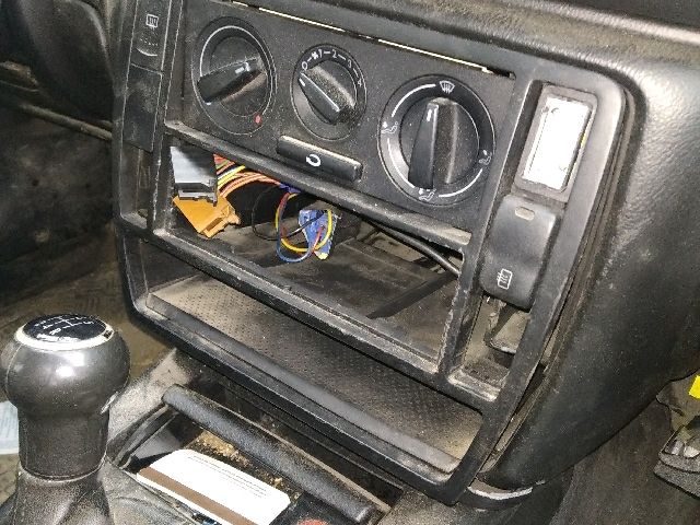 bontott VW PASSAT B5 Rádió / CD Keret