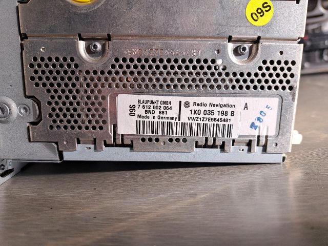 bontott VW PASSAT B5 Rádió / CD