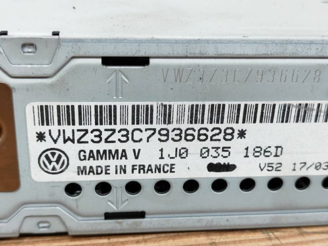 bontott VW PASSAT B5 Rádió / CD