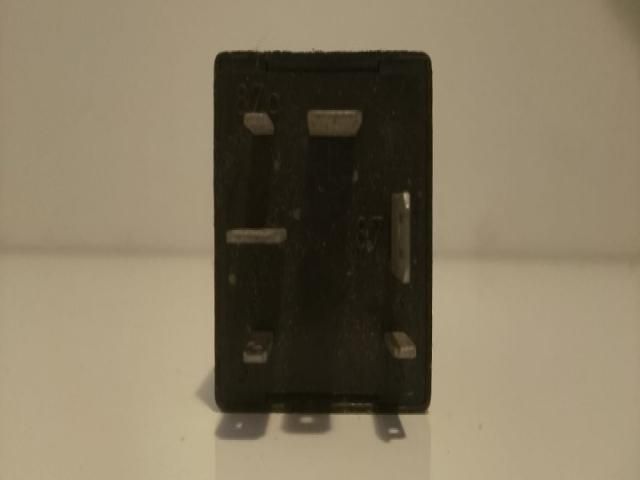 bontott VW PASSAT B5 Relé