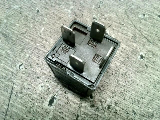 bontott VW PASSAT B5 Relé