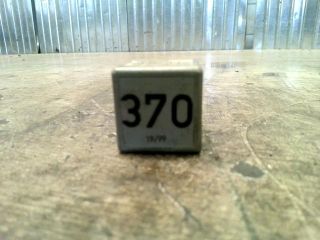 bontott VW PASSAT B5 Relé