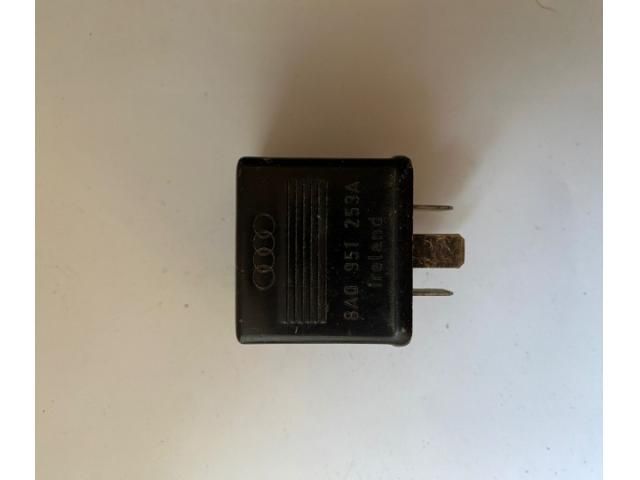 bontott VW PASSAT B5 Relé