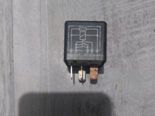 bontott VW PASSAT B5 Relé