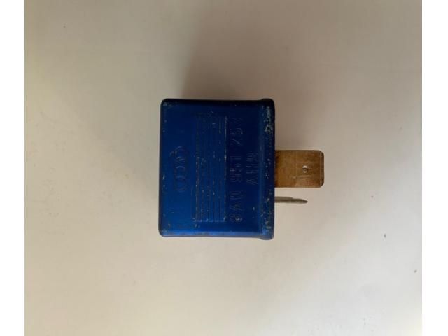 bontott VW PASSAT B5 Relé