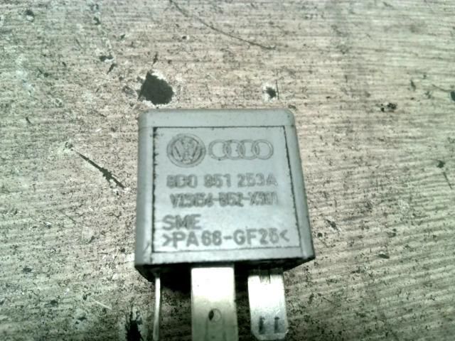 bontott VW PASSAT B5 Relé