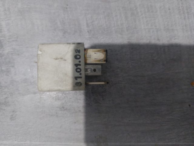 bontott VW PASSAT B5 Relé