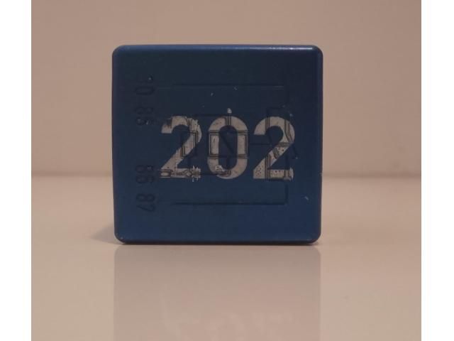 bontott VW PASSAT B5 Relé